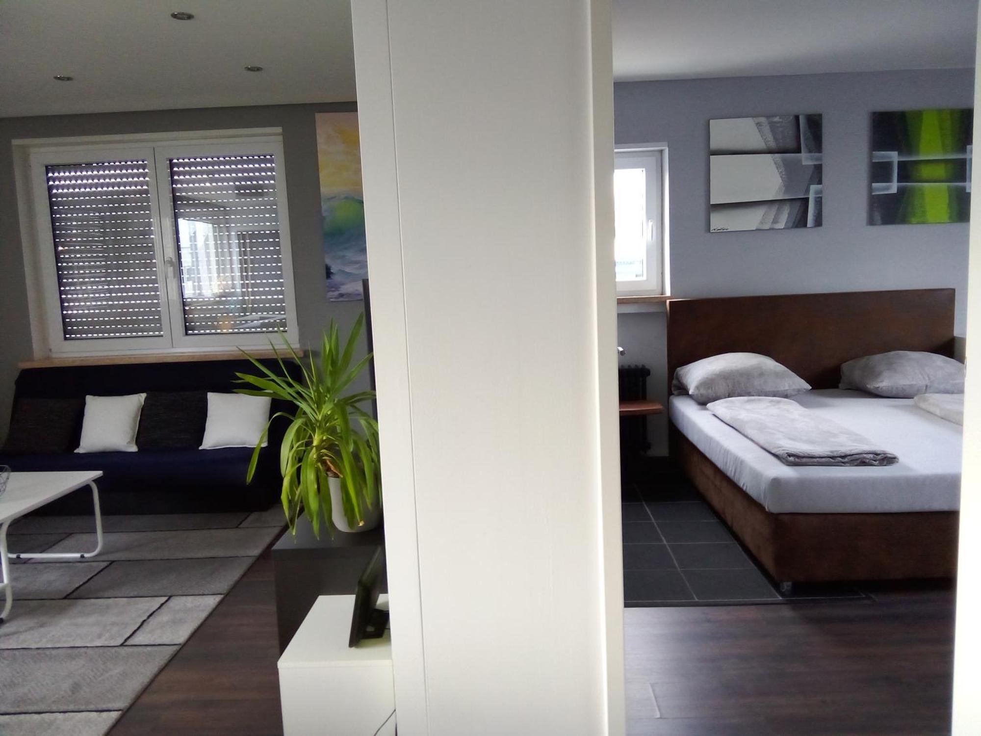 Apartments - Geraeumige 95 Qm Mit Balkon Аугсбург Екстер'єр фото